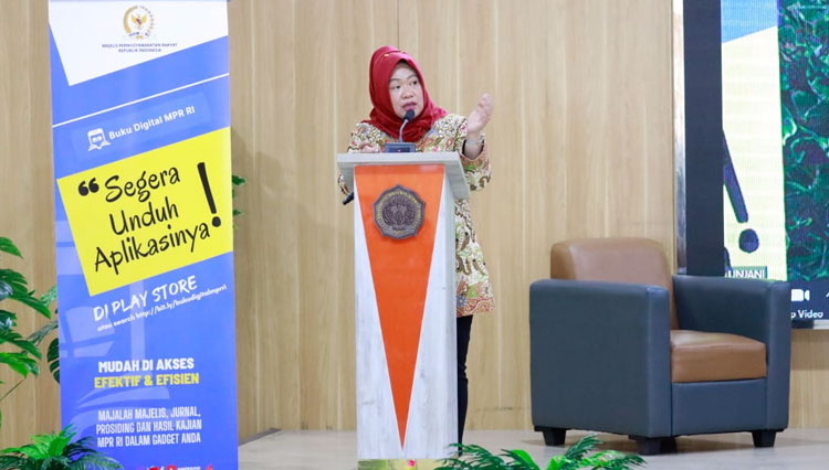 Sarasehan Kehumasan, Siti Fauziah: Guru Membentuk Karakter Anak Didik