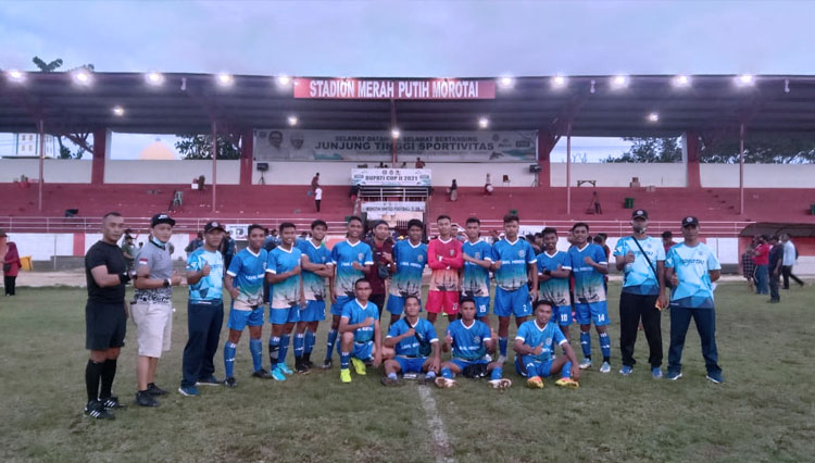 Skuat Lanal FC Morotai menang telak 5-0 atas Porsa FC di Stadio Merah Putih Morotai. (Foto: Jaka for TIMES Indonesia)