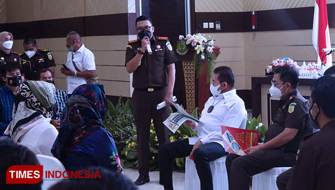  Kajari Pagaralam M Zuhri gelar perkara dihadapan Jaksa Agung RI dan Jampidum melalui program Keadilan Restorative di Kejati. (Foto : Asnadi/TIMES Indonesia)