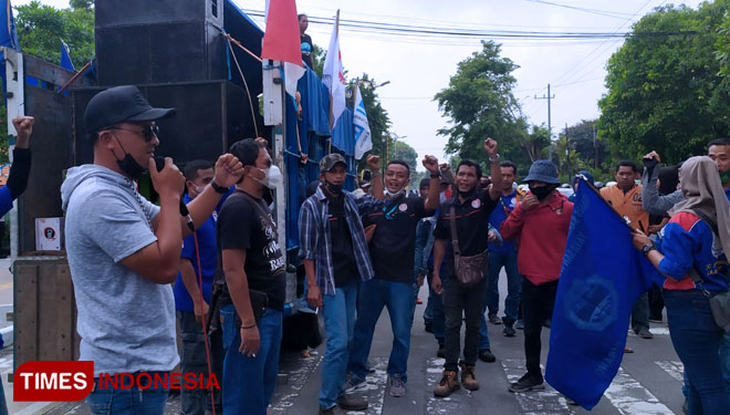 Tak Kunjung Dipenuhi, Buruh di Jombang Kawal Tuntutan UMK ke Pemprov Jatim