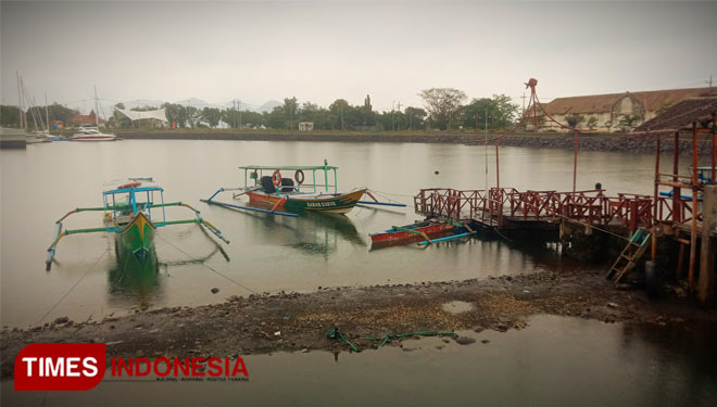 Perahu Wisata di Pantai Marina Boom Banyuwangi Kembali Menggeliat