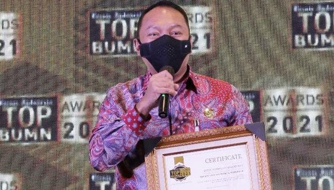 Direktur Utama Jasa Raharja Rivan A Purwantono Sabet Top CEO dan Top BUMN Awards 2021
