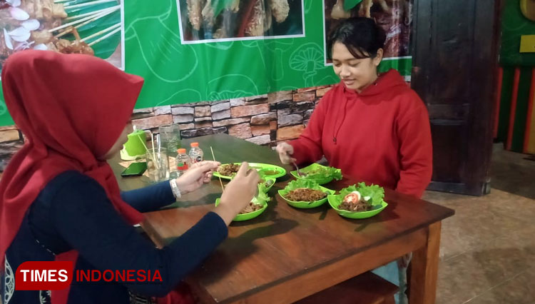 Pawon Jamur Blitar, Kreatif Olah Jamur Jadi Belasan Menu Tradisional