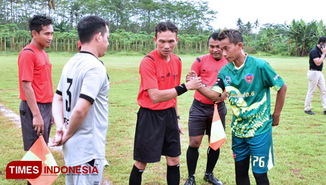 turnamen sepak bola Aprat Cup b