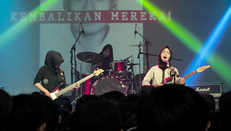 Grup band metal perempuan asal Garut, VoB. (FOTO: Berdikari)