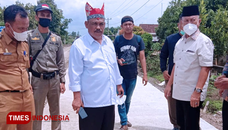 Ketua DPRD Lampung Tengah Temukan Indikasi Kecurangan Pembangunan Jalan Beton