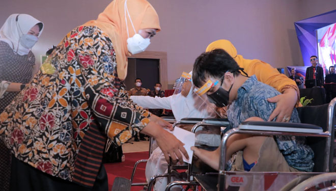 Gubernur Jatim Khofifah Minta Dudika Fasilitasi Magang ABK dan Serap Lulusan SLB