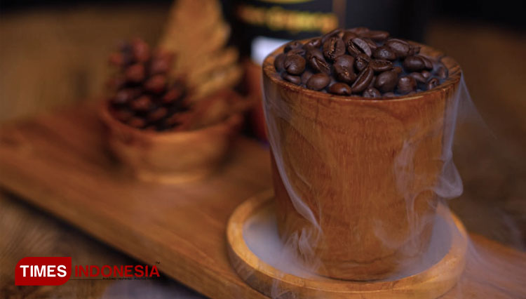 Cita Rasa Kopi Kemiren Jaran Goyang yang Diroasting Secara Tradisional