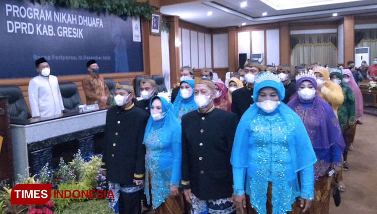 Acara nikah massal di Gedung DPRD Gresik (Foto: Akmal/TIMES Indonesia)