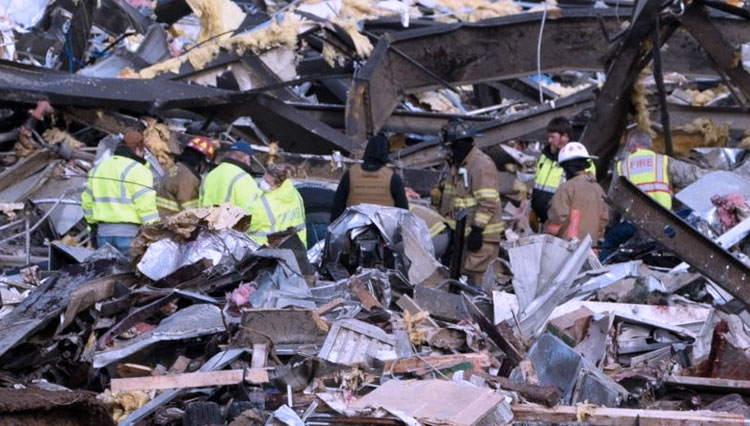 Tim Darurat Terus Mencari Korban Tornado di Amerika Serikat