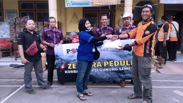 Lewat Master Stockist Malang, PT Zee Lora Global Internasional  Salurkan Donasi Korban Erupsi Gunung Semeru