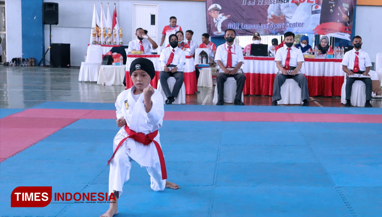 Divani-Cantik-Siswi-MI-Murni-Sunan-Drajad-Lamongan-2.jpg