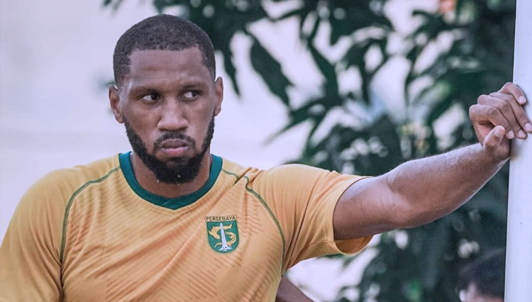 Alie Sesay mendapat panggilan dari timnas Sierra Leone untuk berlaga di Piala Afrika 2022. (FOTO: Official Persebaya)