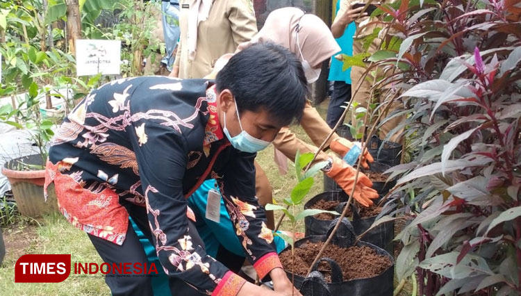 Politeknik Banjarnegara b