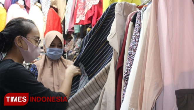 Pedangang-Baju.jpg