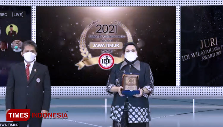 IDI Jatim Award 2021, dr Syifa Mustika Dapat Anugerah Dokter Inspiratif Pejuang Covid-19