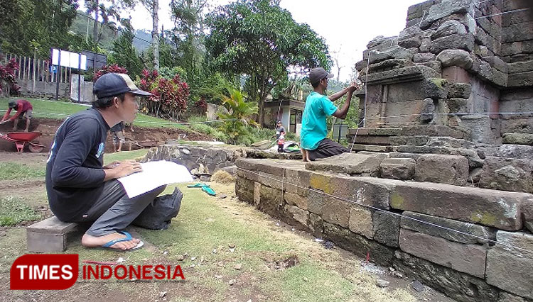 Candi-Songgoriti-2.jpg