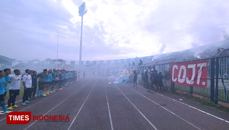 suporter Persela 3