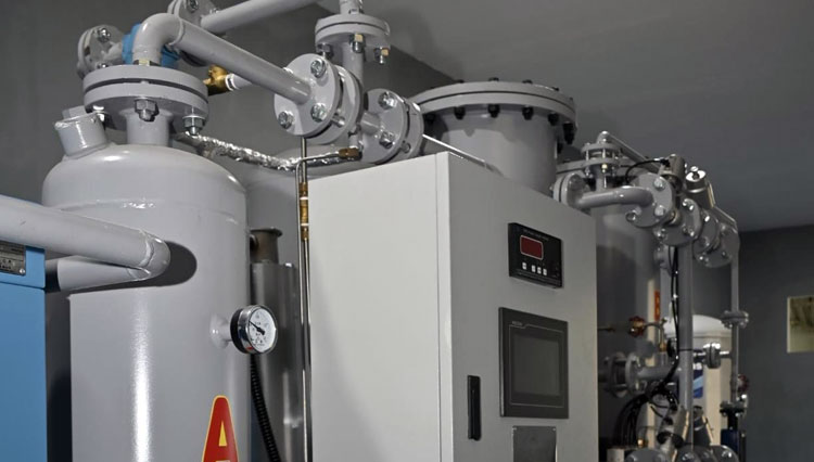 Bantuan oxygen generator dan kompresor dari PT Fajar Surya Wisesa Tbk
