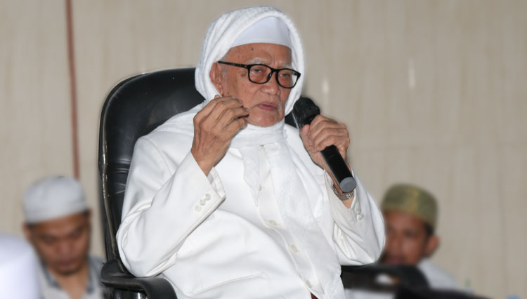 KH-Anwar-Manshur.jpg