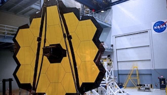 Sabtu Malam, NASA Akan Luncurkan Teleskop Seukuran Lapangan Tenis