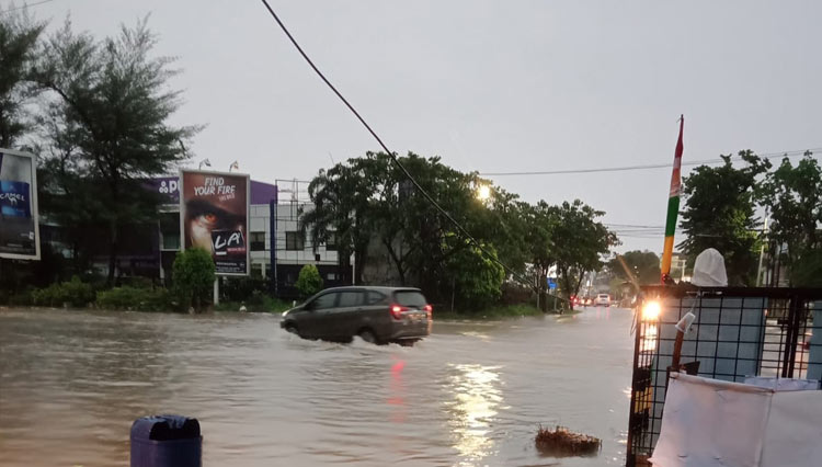 Diguyur Hujan Lebat, Palembang Banjir - TIMES Indonesia