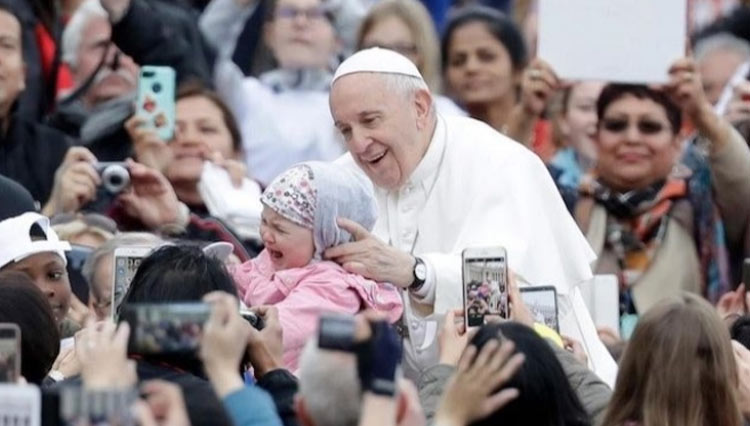Natal 2021, Paus Fransiskus Ajak Seluruh Umat Kristiani Kasihi Anak-anak