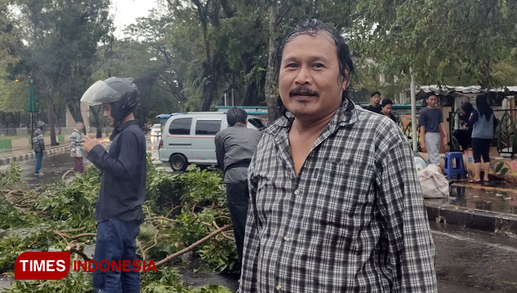 Ahmad pemilik kios warga Dadaha