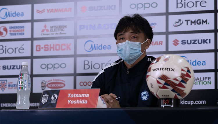 Pelatih Singapura Tatsuma Yoshida saat memberikan keterangan kepada media di Piala AFF 2020 (Sumber foto: AFF Suzuki Cup)