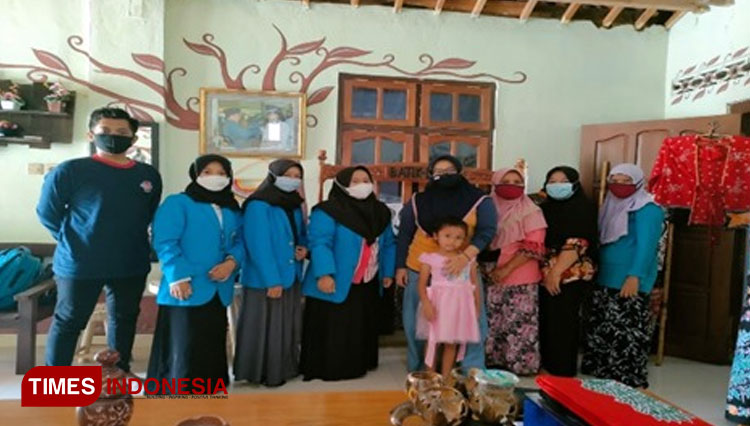 Mahasiswa KKN PGSD Unipma Madiun Ciptakan Tari Batik Candimulyo dan Lagu Pengiringnya