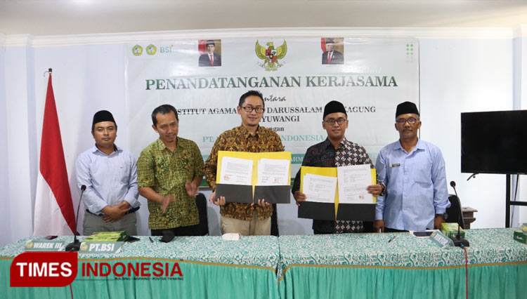 Penandatanganan kerjasama antara IAIDA Blokagung Banyuwangi dan PT Bank Syariah Indonesia (Foto: Hafid Nurhabibi/TIMES Indonesia).