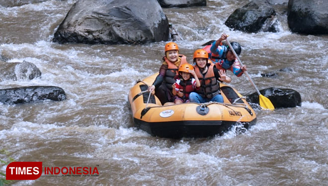 Kaliwatu Rafting, Best Place to Challenge Your Nerve During Holiday