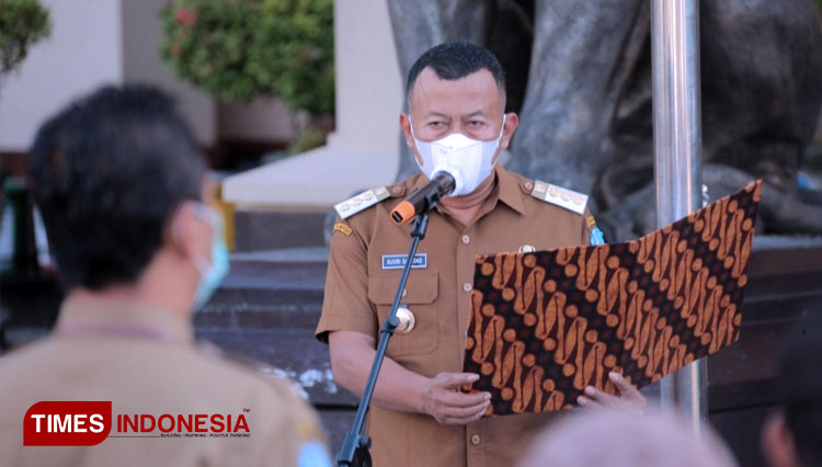 Bupati Ponorogo Sugiri Sancoko pimpin Apel Perdana Awal tahun 2022. (FOTO: Humas Pemkab/TIMES Indonesia)