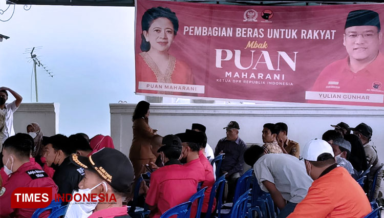 Tebar Bantuan, Gunhar - Puan Solidkan Mesin PDIP Di Palembang