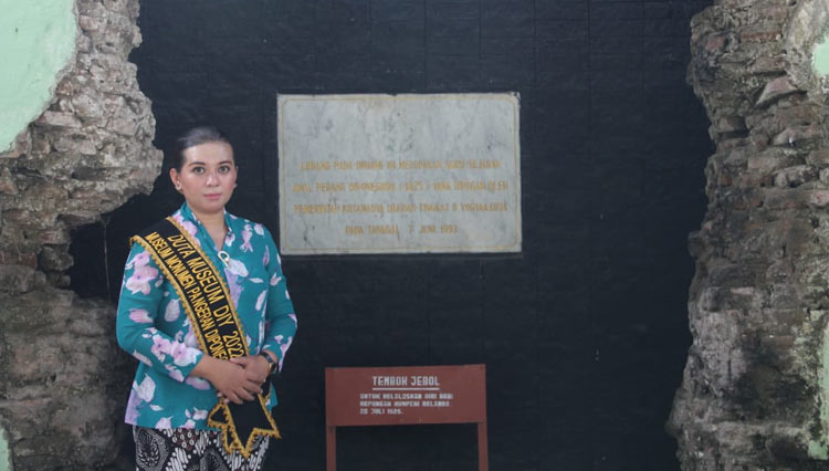 Duta Museum Monumen Pangeran Diponegoro Yogyakarta, Nyi Cilik Tripamungkas, M.H.I. ketika menjelaskan napak tilas Pangeran Diponegoro dalam acara Peringatan Haul Pangeran Diponegoro ke-167 secara daring. (Foto: Cilik for TIMES Indonesia)