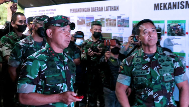 Panglima TNI: Satgas Yonif Raider 301/PKS Harus Dicintai Rakyat