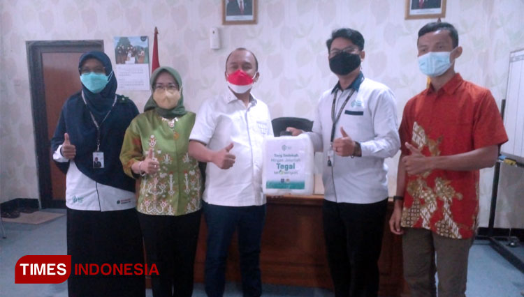 Tim Rombongan Rumah Sosial Kutub Jakarta saat Temui Wakil Walikota Tegal . Rabu 12 Januari 2022 (FOTO: Cahyo For TIMES Indonesia)