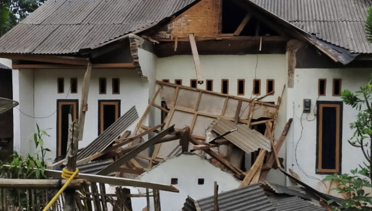 Beberapa Rumah Warga di Kabupaten Pandeglang Alami Kerusakan Akibat Gempa Bumi Banten