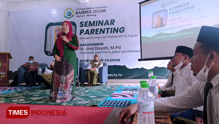 Bentuk Karakter Anak, YPP Bahrul Ulum Tajinan Bekali Wali Murid Soal Parenting