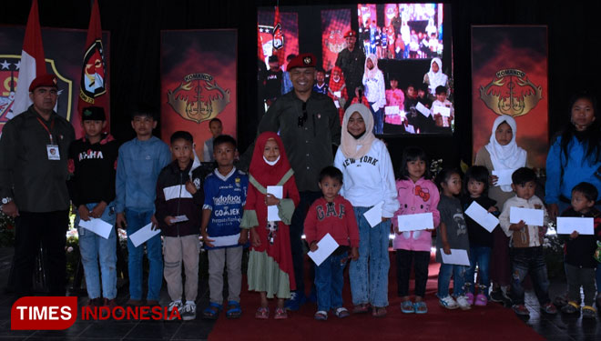 Anggota Kopassus angkatan 73 saat menggelar Reuni di Situ Lembang Bandung, Minggu (16/1/2022). (FOTO: Alan Dahlan/TIMES Indonesia) 