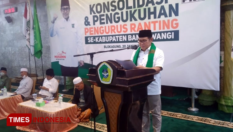 Ketum PKB, Gus Muhaimin mengukuhkan 10 ribu lebih pengurus dari seluruh elemen PKB di Kabupaten Banyuwangi (Foto: Hafid Nurhabibi/TIMES Indonesia)