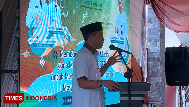 Bupati Bandung Dadang Supriatna b