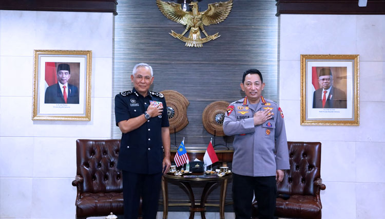 Kapolri Bahas Penanganan Covid-19 Bersama Kepala Kepolisian Malaysia