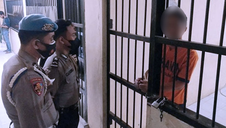 Bripka Randy Bagus saat berada di tahanan Polda Jatim. (FOTO: Istimewa)