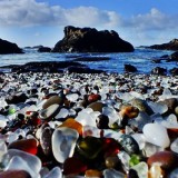 Glass Beach California Tawarkan Pesona Kerlipan Kaca Warna Warni