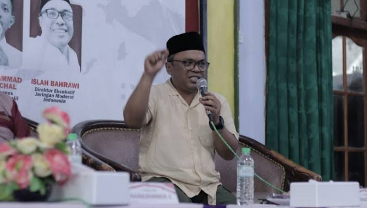 Direktur Eksekutif Jaringan Moderat Indonesia, Islah Bahrawi saat menjadi narasumber dalam acara seminar di Jakarta (foto: Dokumen/Islah Bahrawi)