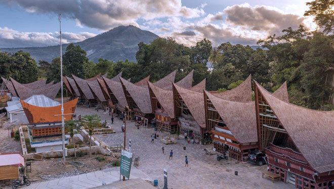 Kampung Ulos Hutaraja b