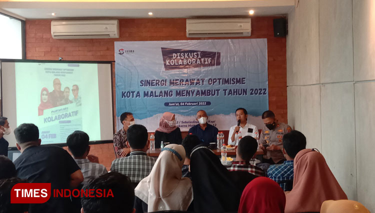 Diskusi kolaboratif a