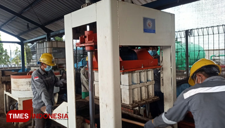 PJB PLTU Paiton Simpan Potensi Ratusan Ribu Ton FABA Material Bangunan Tahan Gempa