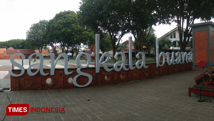 Alun alun Sangkala Buana
